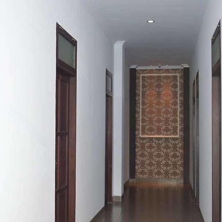 Oyo 1631 Aristo Home 马卡萨 外观 照片